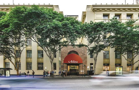 Adina Apartment Hotel Anzac Square - Local Tourism 1