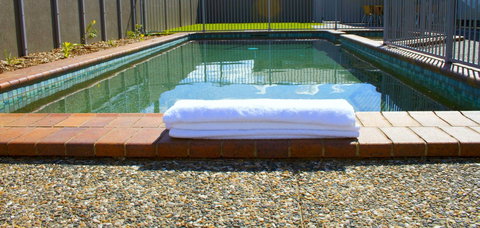 The Stirling Hotel Rockhampton - Australia Shopping 2