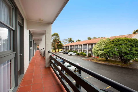 Ferntree Gully, A Nightcap Hotel - Local Tourism 2
