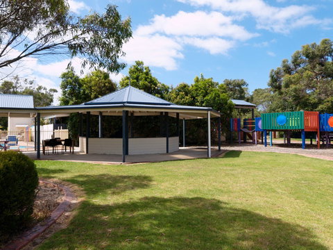 Woodbyne Resort - Local Tourism 0