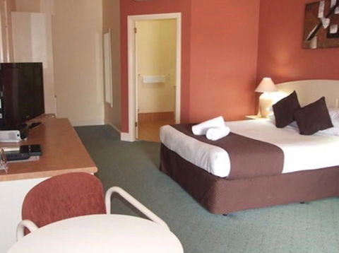 The Bowen Inn Motel - Accommodation Australia 6