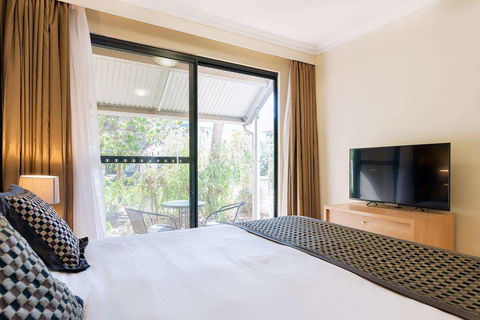 Rydges Kalgoorlie Resort & Spa - Local Tourism 7