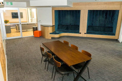 Evolution Apartments - Local Tourism 11