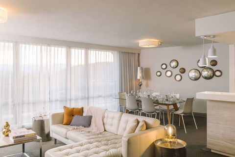 QT Canberra - Bed n Breakfasts 15