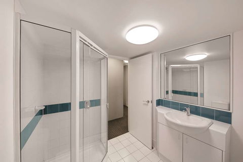 Adina Serviced Apartments James Court - Local Tourism 8