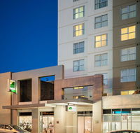 Quest Wollongong - Bed n Breakfasts