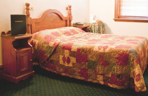O'Malleys Hotel - Local Tourism 1