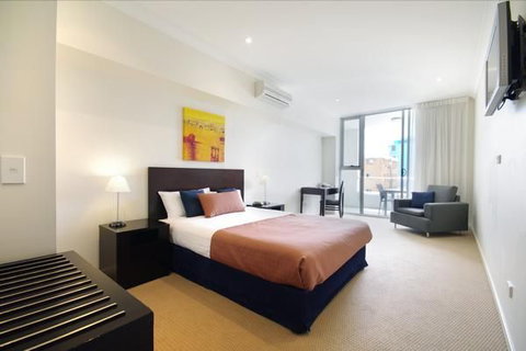 Macquarie Waters Boutique Apartment Htl - Australia Shopping 2