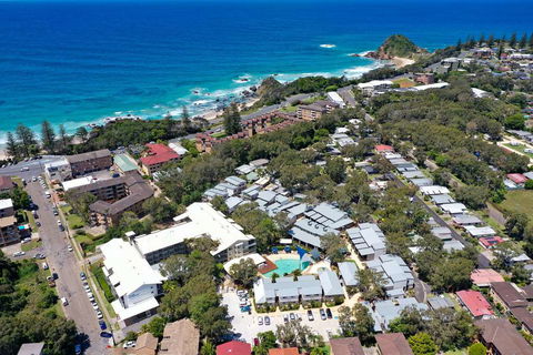 Club Wyndham Flynns Beach-Trademark Coll - Local Tourism 0