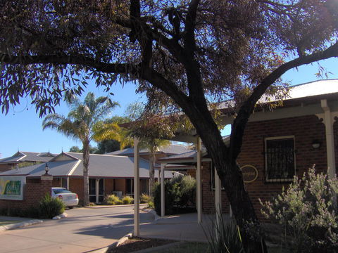 Quest Yelverton Kalgoorlie - Local Tourism 1