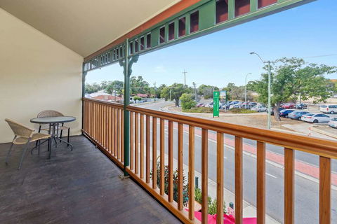 Quality Hotel Bayswater - Australia Shopping 2