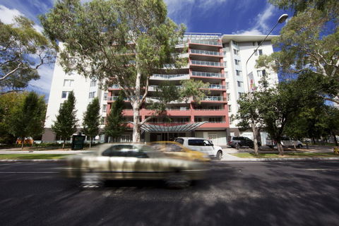 Pacific Suites Canberra - Australia Shopping 0