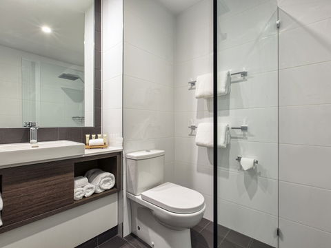 Mercure Sunshine Coast Kawana Waters - Australia Shopping 11