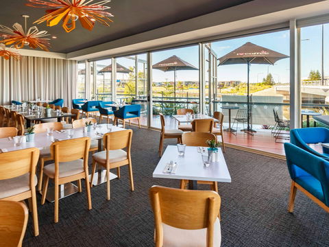 Mercure Sunshine Coast Kawana Waters - Australia Shopping 13