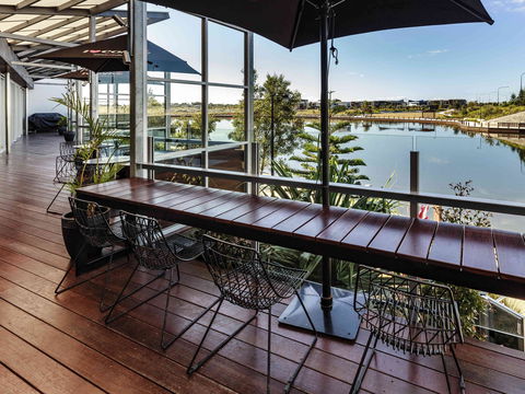 Mercure Sunshine Coast Kawana Waters - Australia Shopping 14