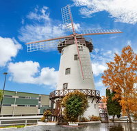 Leisure Inn Penny Royal Hotel  Apts - Australia Shopping