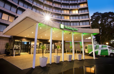 Holiday Inn Melbourne Airport - Australia Shopping 0