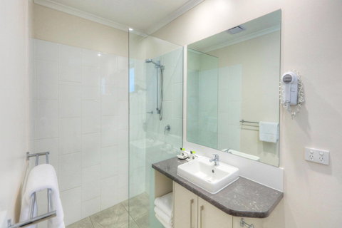 Roma Central Motel - Local Tourism 1