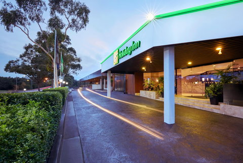 Holiday Inn Warwick Farm - Local Tourism 0