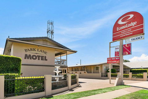 Econo Lodge Park Lane - Local Tourism 0