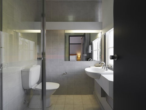 Brassey Hotel - Managed By Doma Hotels - Accommodation Australia 12