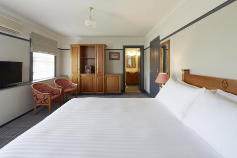 Brassey Hotel - Managed By Doma Hotels - Accommodation Australia 6