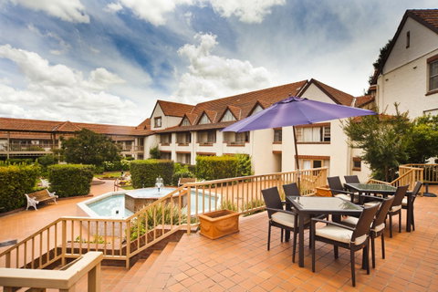 Mercure Canberra - Accommodation Australia 28