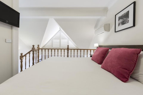 Mercure Canberra - Accommodation Australia 15