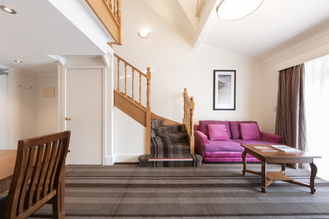 Mercure Canberra - Accommodation Australia 6