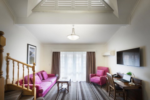Mercure Canberra - Accommodation Australia 5