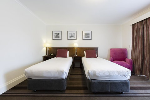 Mercure Canberra - Accommodation Australia 9