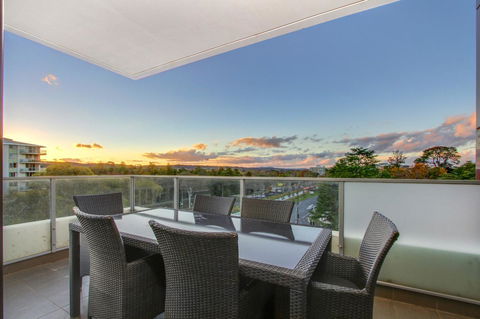 IQ Smart Apartments 704 Braddon ACT - Accommodation Australia 7