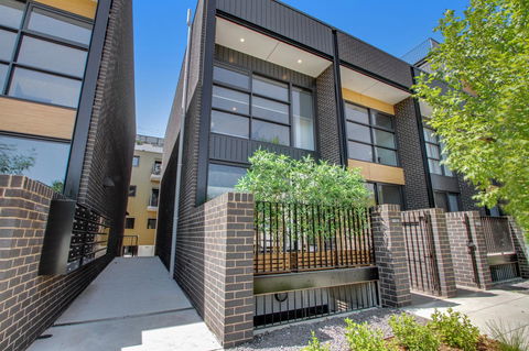 Accommodate Canberra - Parbery - Accommodation Australia 4