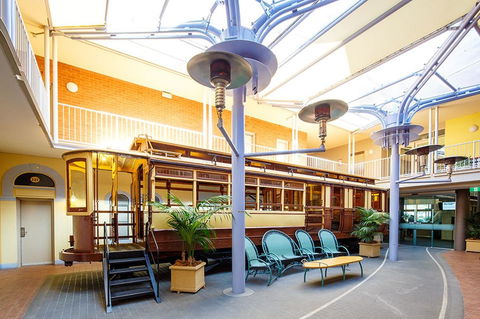 Quality Hotel Dickson - Accommodation Australia 2