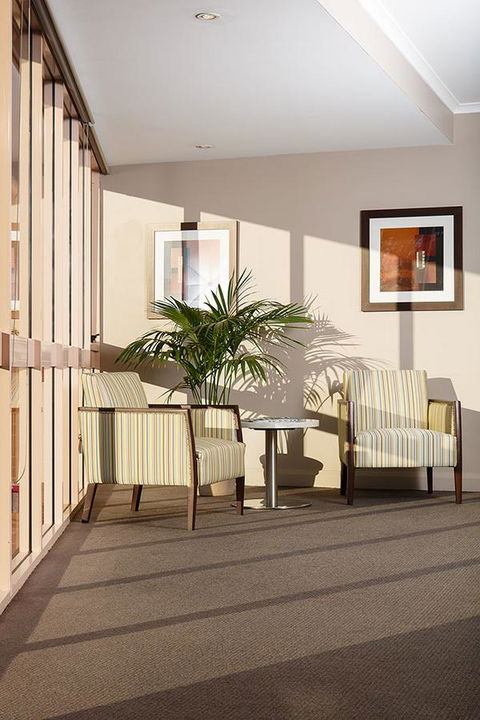 Quality Hotel Dickson - Accommodation Australia 24