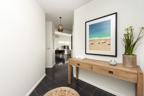 Mollymook Beachfront Penthouse 9 - Accommodation Australia 7
