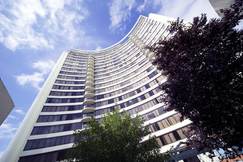 BreakFree Capital Tower Apartments - Australia Shopping 1