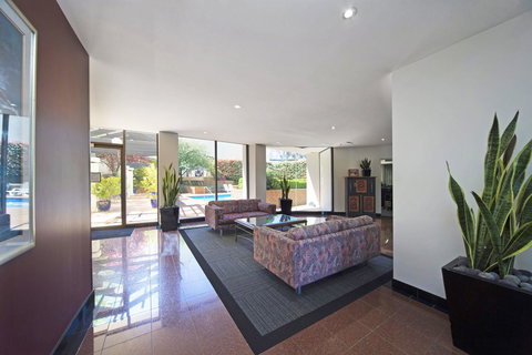 BreakFree Capital Tower Apartments - Australia Shopping 22