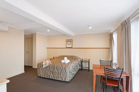 Heritage House Motel & Units - Accommodation Australia 3