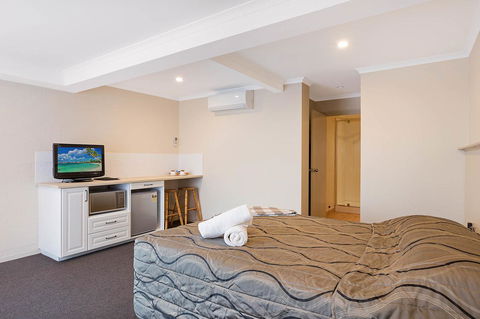 Heritage House Motel & Units - Accommodation Australia 2