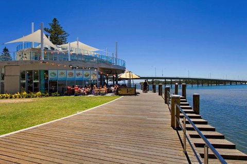 Lakeside Waterfront Apartment The Entrance - Australia Shopping 40