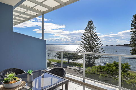 Lakeside Waterfront Apartment The Entrance - Australia Shopping 31