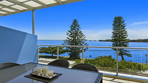Lakeside Waterfront Apartment The Entrance - Australia Shopping 0