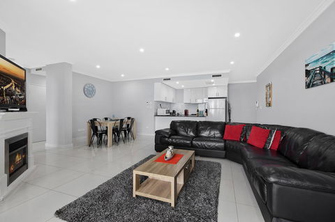 Lakeside Waterfront Apartment The Entrance - Australia Shopping 4