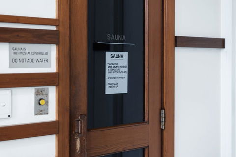 Port Adelaide Executive Waterfront Apartment - Accommodation Australia 30