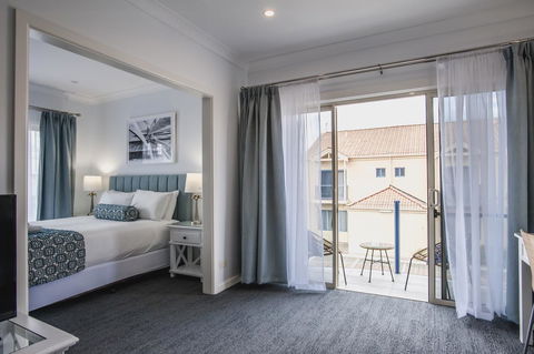 Marina Hotel - Accommodation Australia 8