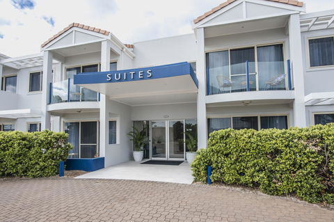 Marina Hotel - Accommodation Australia 20