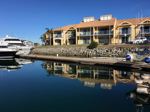 Marina Hotel - Accommodation Australia 35