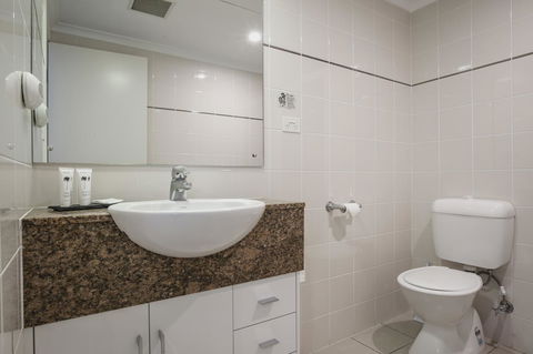 Marina Hotel - Accommodation Australia 13