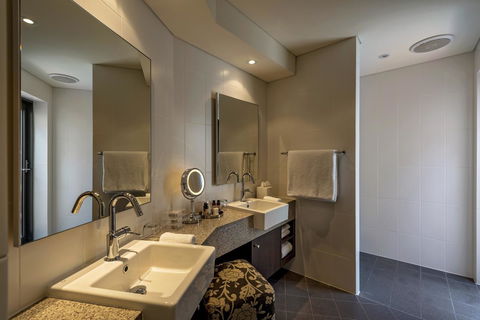 The Louise - Accommodation Australia 13
